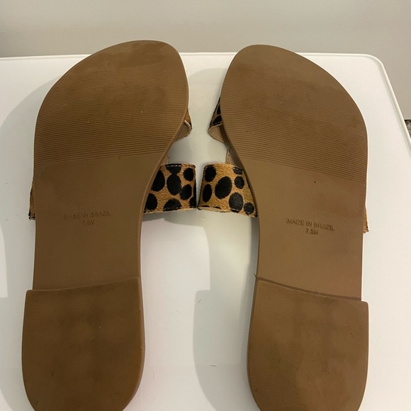 Steve Madden Tan and Black Women's Sandals - Picture 2 of 3